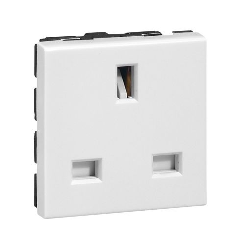 Mosaic - Tomada 2P+T - 2 módulos - 13A - 230 V~ - Standard Britânico - branco