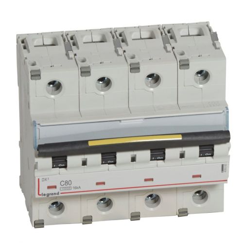 Disjuntores DX3 - 10000A/16kA - 4P - 400 V~ - 80A  -  curva C - 6 módulos