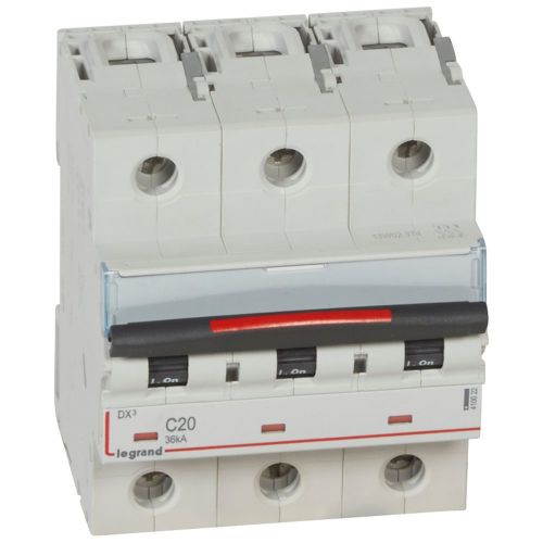 Disjuntores DX3 - 36kA - 3P - 400 V~ - 20 A - curva C - 4,5 módulos