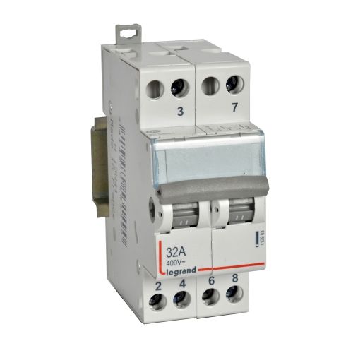 Interruptor-inversor duplo comutador 3 posições 1-0-2 - 400V~ - 32A - 2 módulos