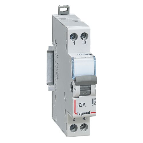 Interruptor-inversor NA + NF 250 V~- 32A - 1 módulo