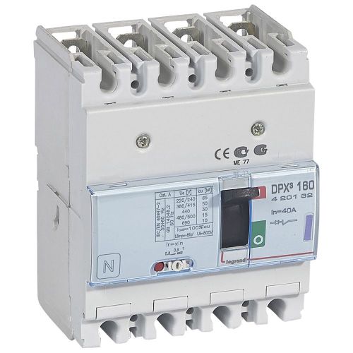 Disjuntor magnetotérmico - DPX³ 160 - Icu 50 kA - 400 V~ - 4P - 40 A