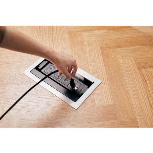 Incara Flip-up - 3 x 2P+T Schuko / 1 x USB A+C 15W - 8 módulos - Metal