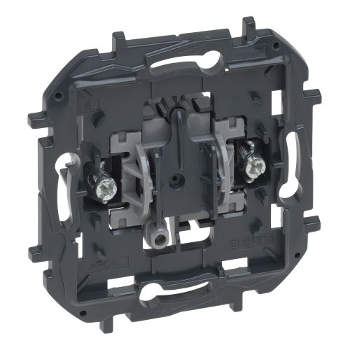 Niloé Step - Comutador de Escada 16 AX - 250 V~