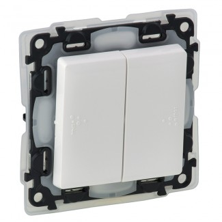 Comutador de escada duplo - Estanque IP44 - Branco
